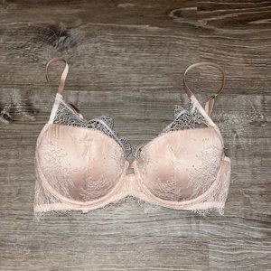 Victoria Secret 32D Lined Plunge Bra